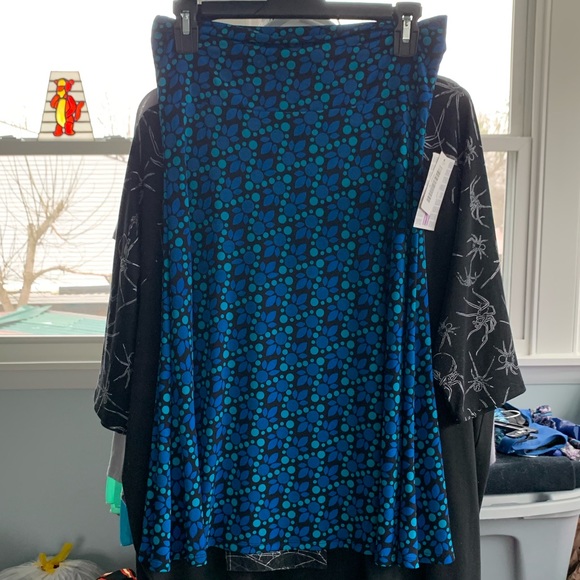 6/$20 Medium geometric Azure -NWT